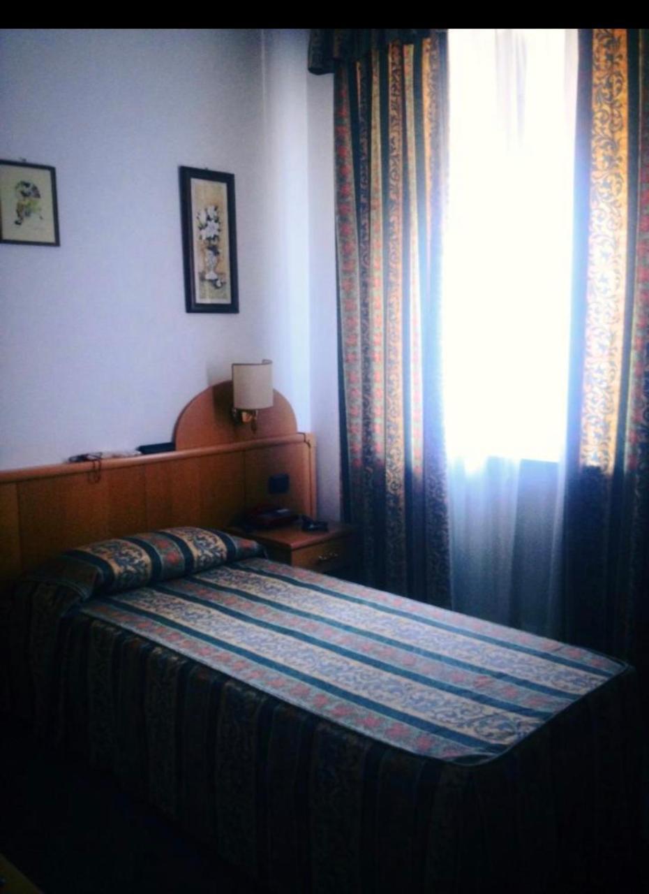 Hotel Il Giardino Cassano Spinola Exterior foto